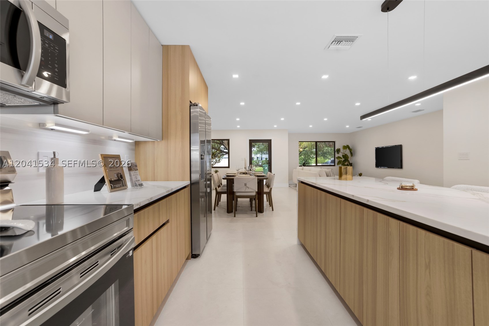 5718 NE 15th Ave, Fort Lauderdale FL 33334