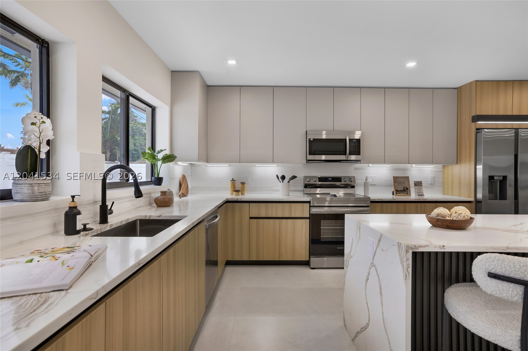 5718 NE 15th Ave, Fort Lauderdale FL 33334