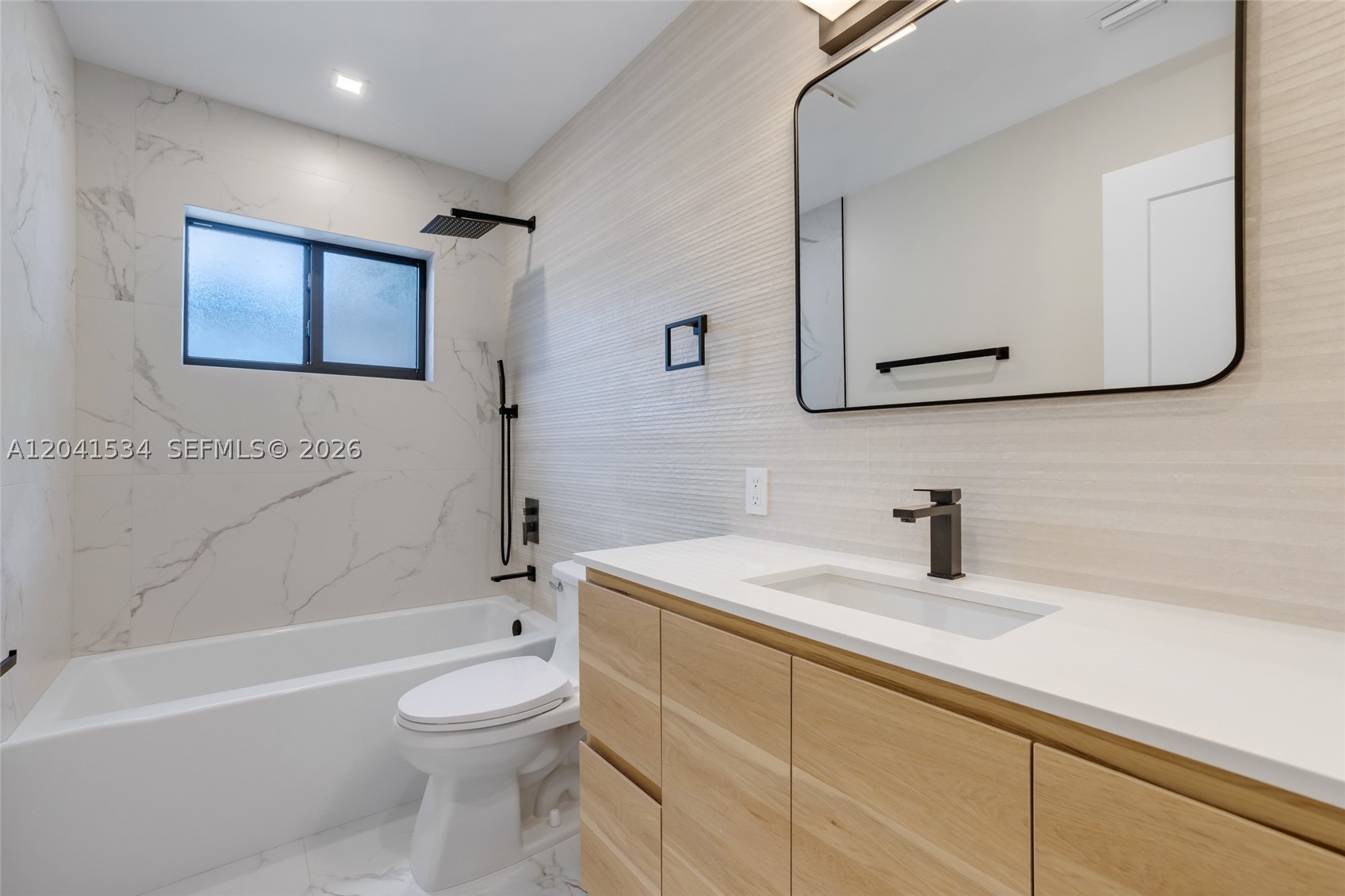 5718 NE 15th Ave, Fort Lauderdale FL 33334