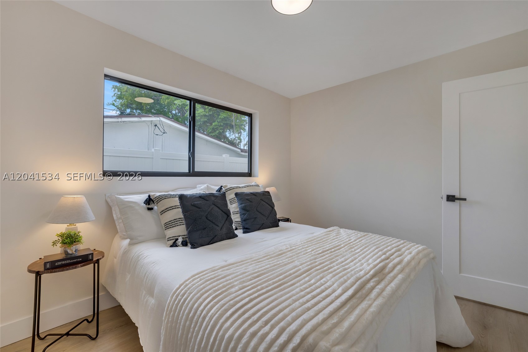 5718 NE 15th Ave, Fort Lauderdale FL 33334