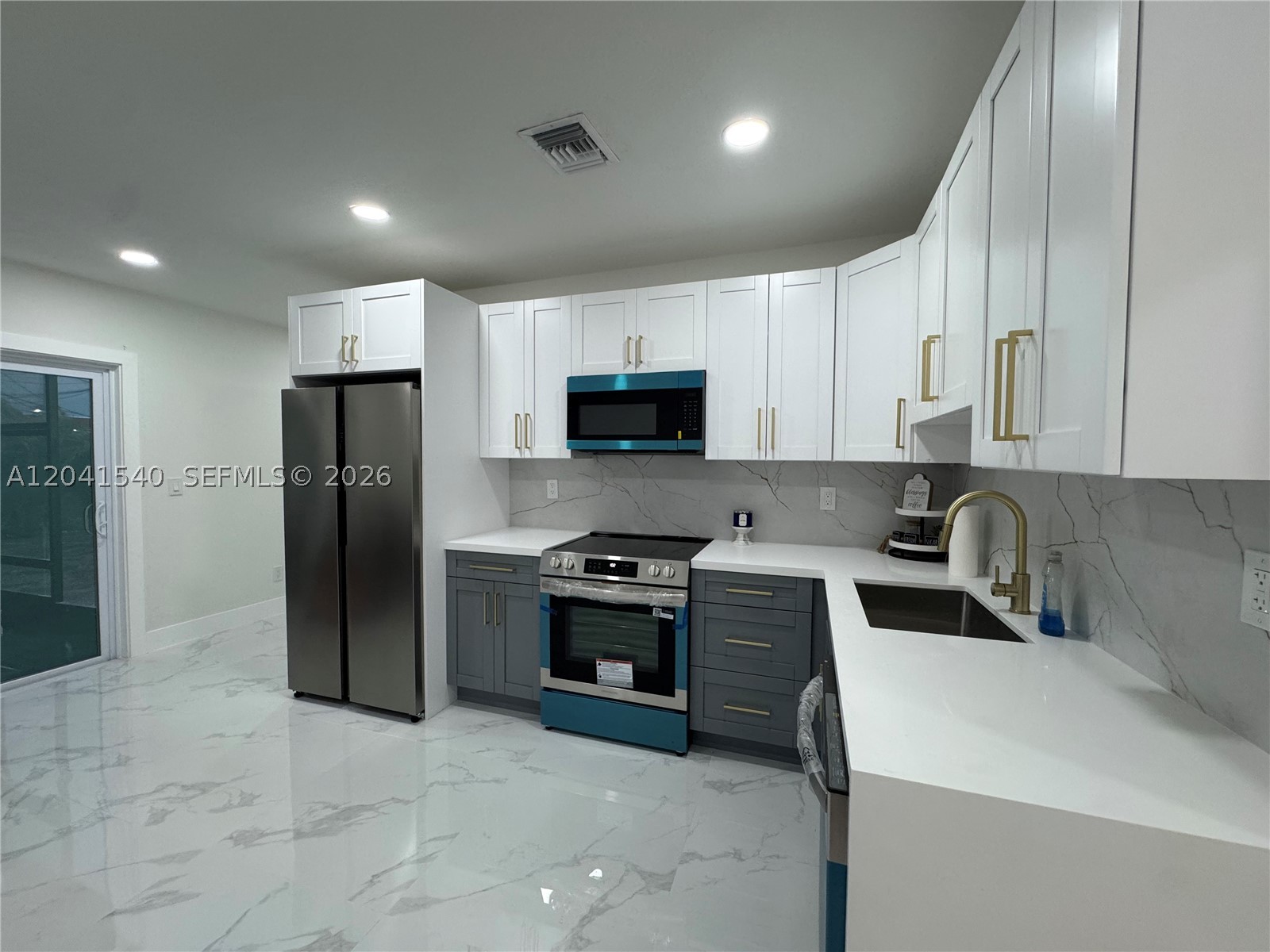 1245 Vermont St, Opa Locka FL 33054