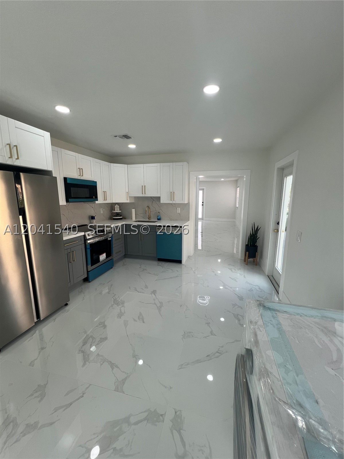 1245 Vermont St, Opa Locka FL 33054