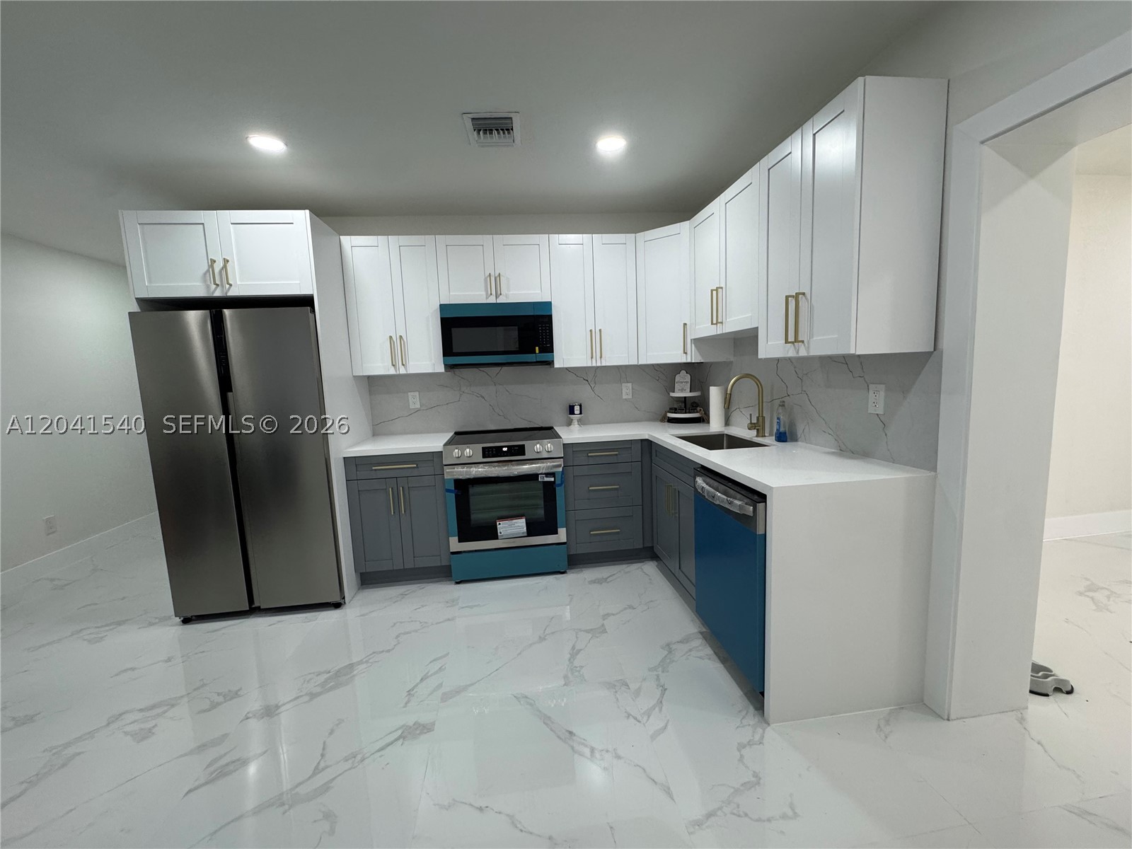 1245 Vermont St, Opa Locka FL 33054