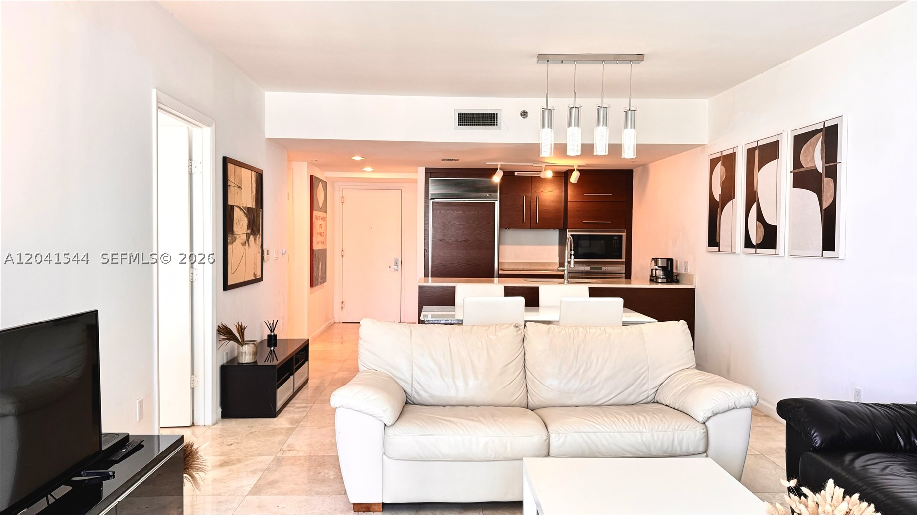 475 Brickell Ave #2512, Miami FL 33131