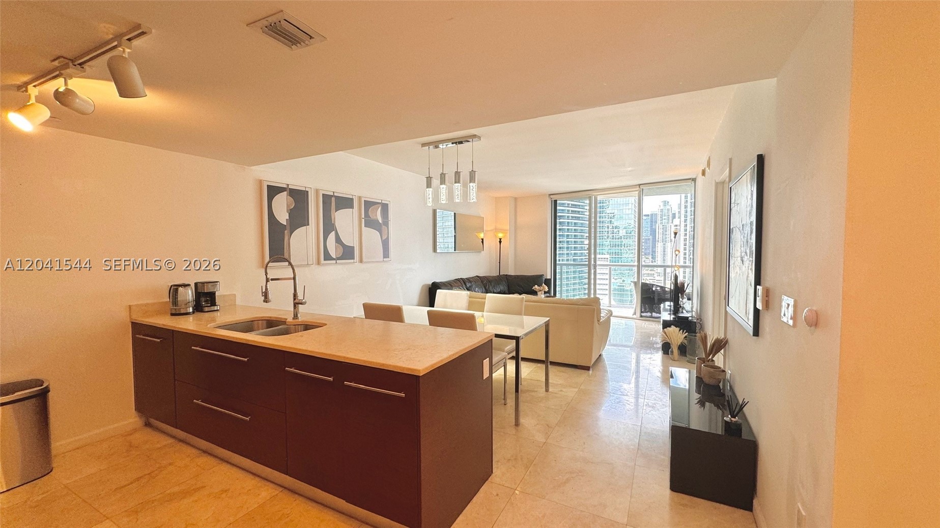 475 Brickell Ave #2512, Miami FL 33131