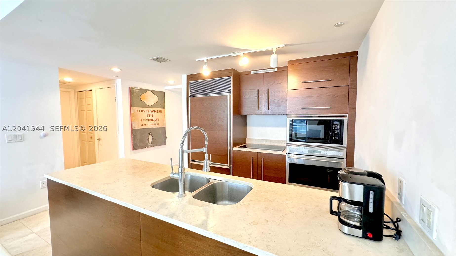 475 Brickell Ave #2512, Miami FL 33131