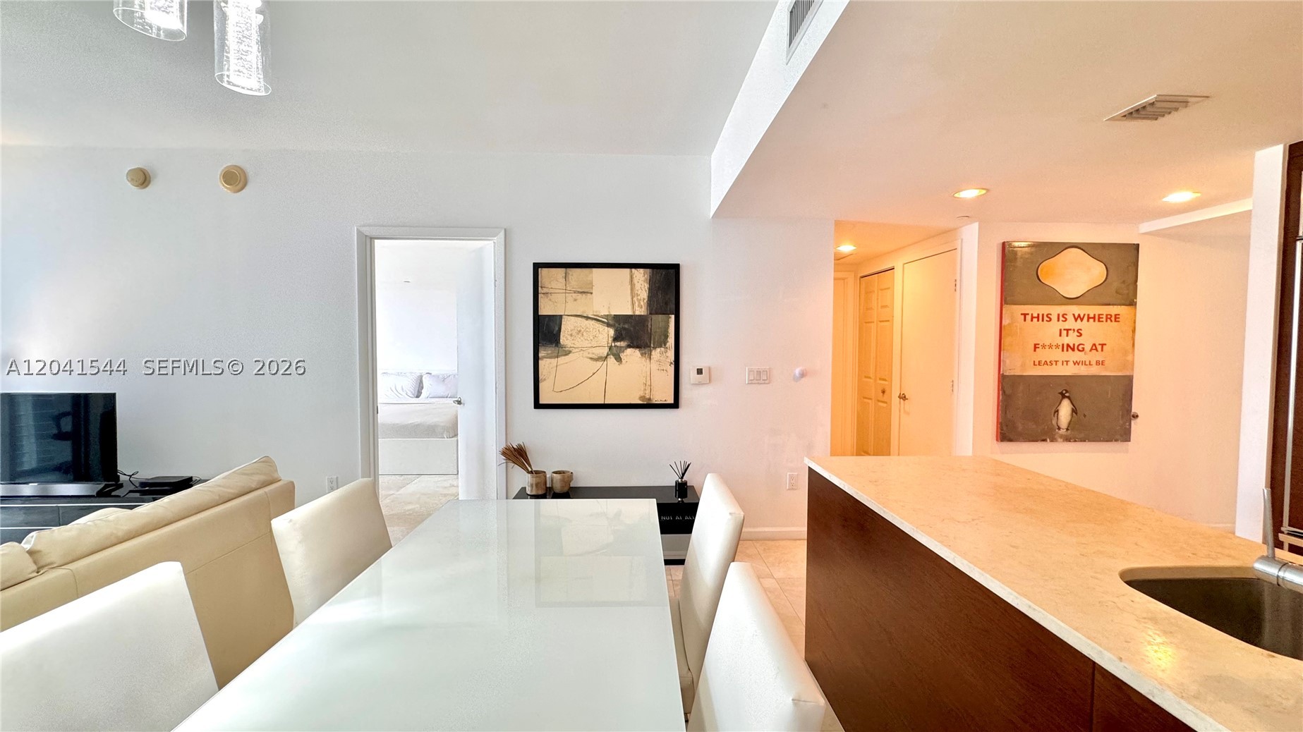 475 Brickell Ave #2512, Miami FL 33131