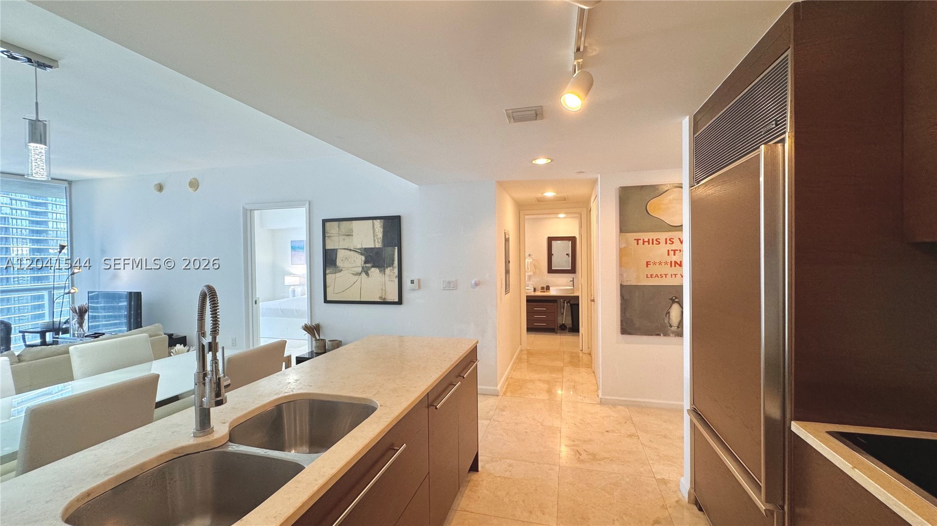 475 Brickell Ave #2512, Miami FL 33131
