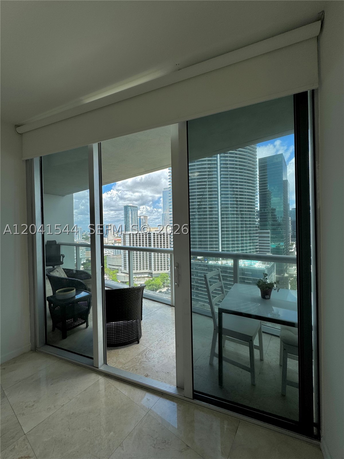 475 Brickell Ave #2512, Miami FL 33131