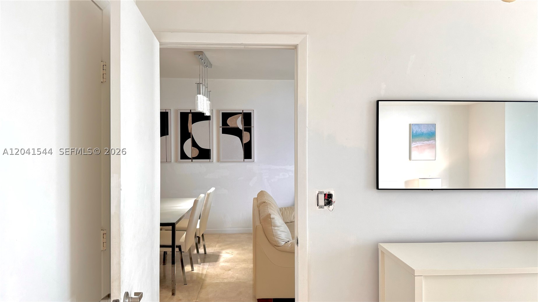 475 Brickell Ave #2512, Miami FL 33131