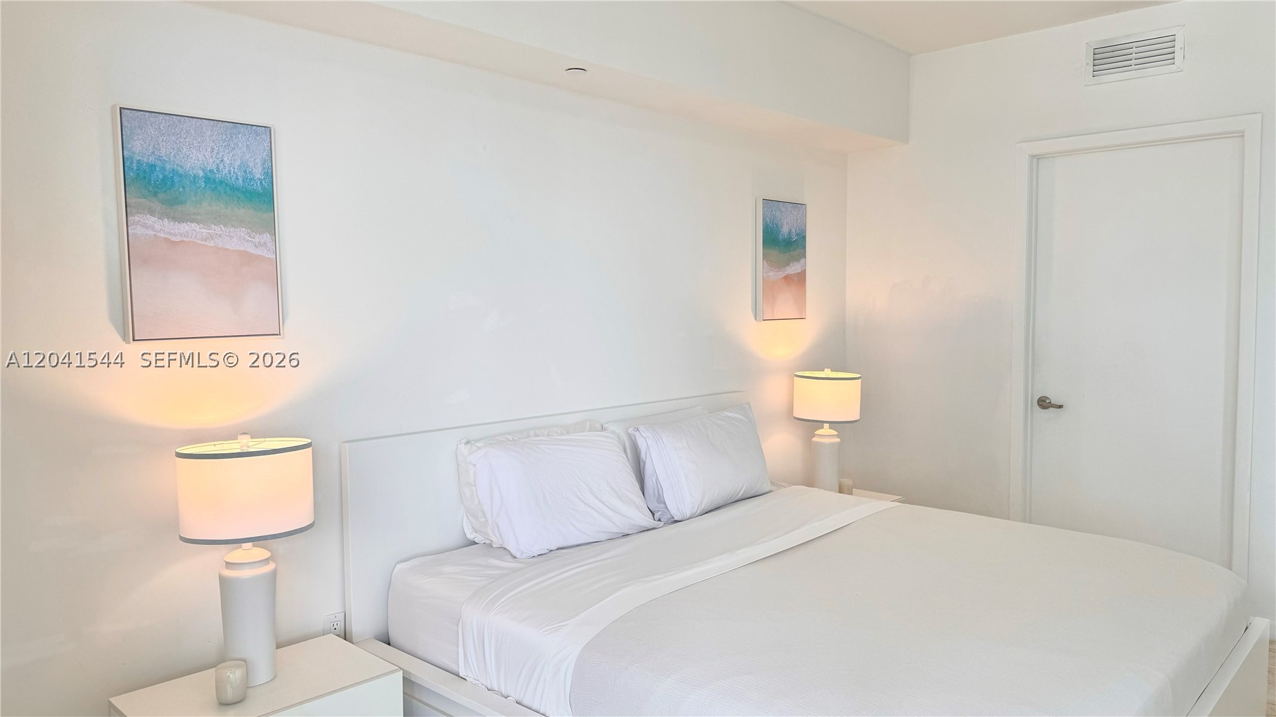 475 Brickell Ave #2512, Miami FL 33131