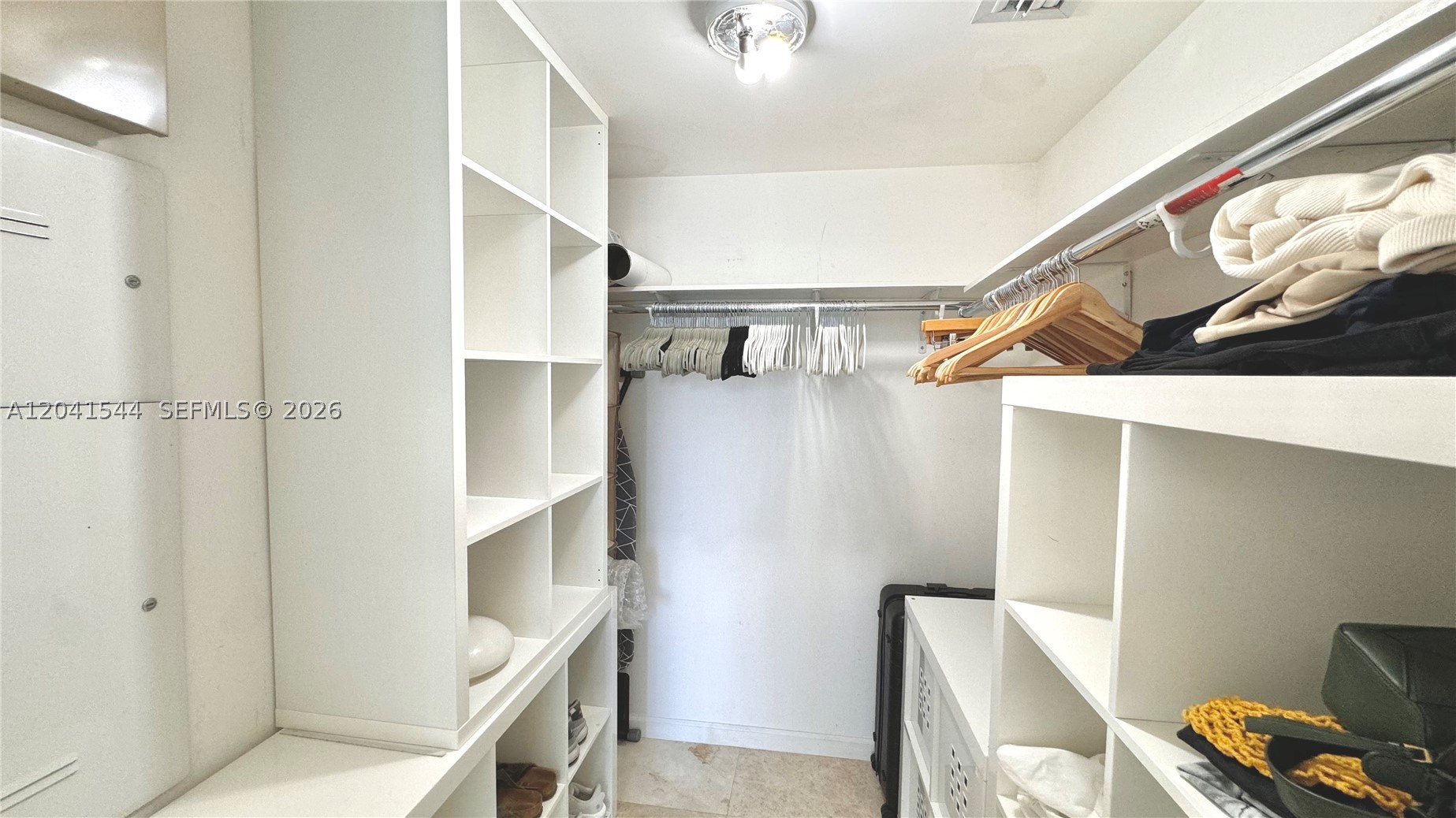 475 Brickell Ave #2512, Miami FL 33131