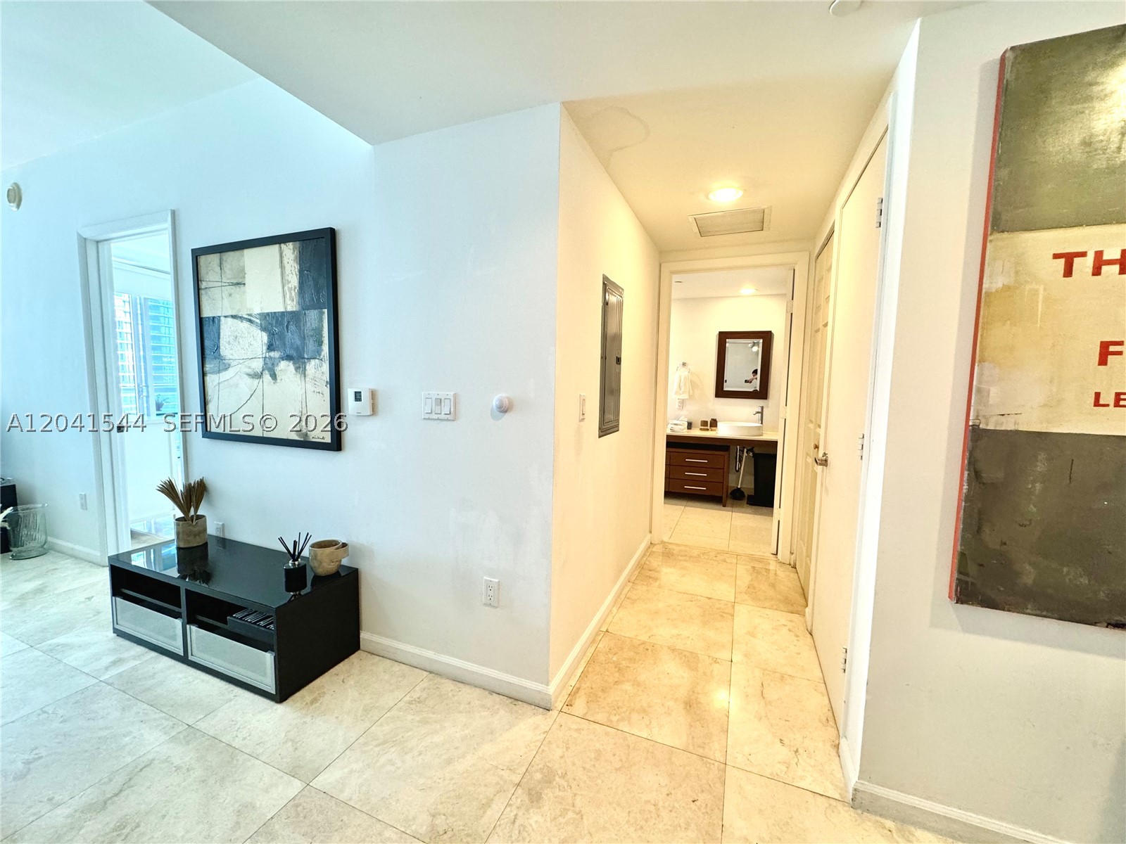 475 Brickell Ave #2512, Miami FL 33131