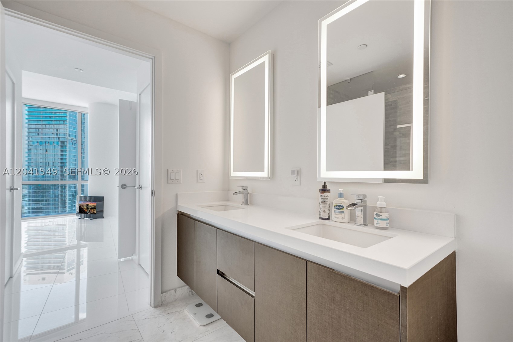 851 NE 1st Ave #3800, Miami FL 33132