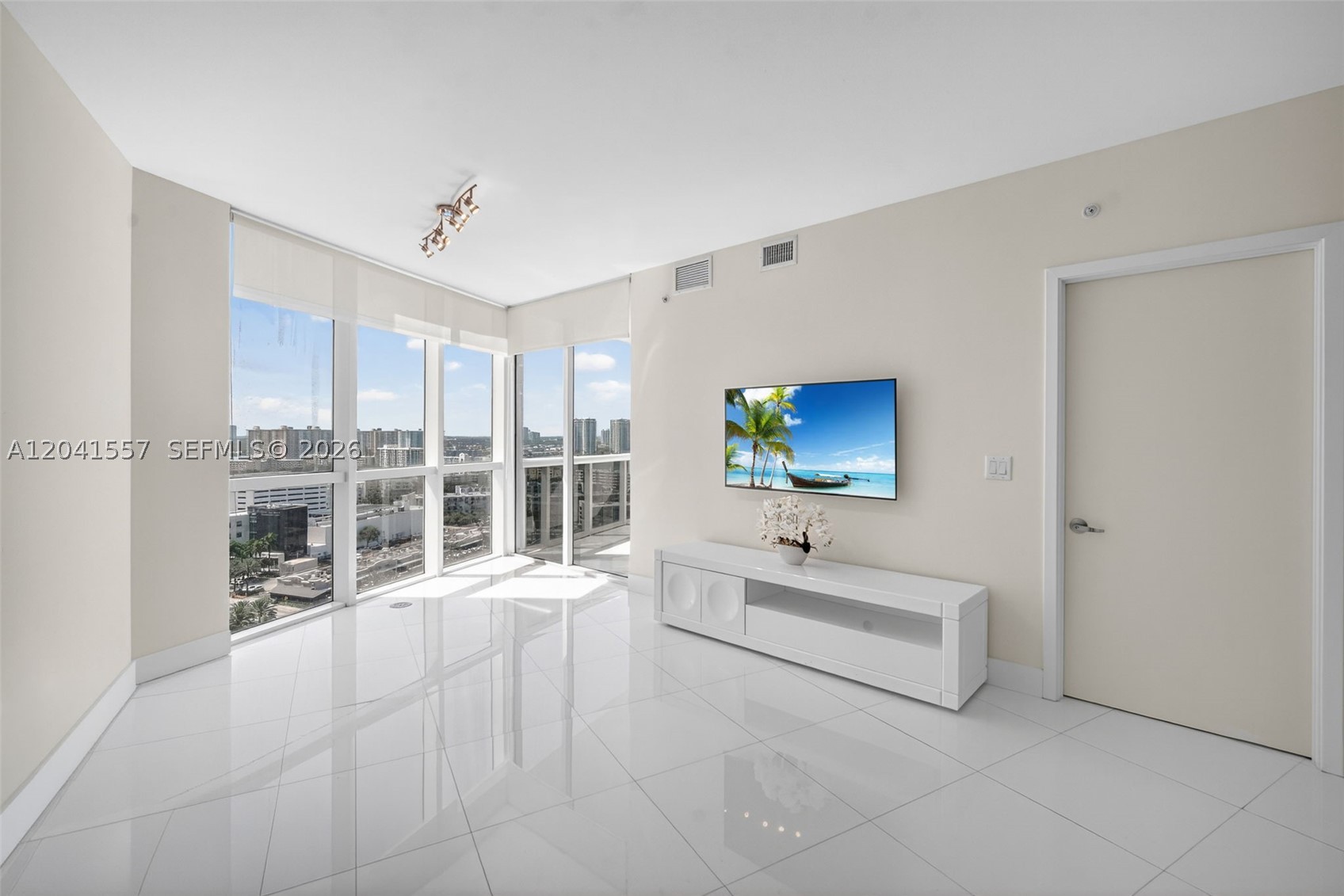 18201 Collins Ave #2008, Sunny Isles Beach FL 33160