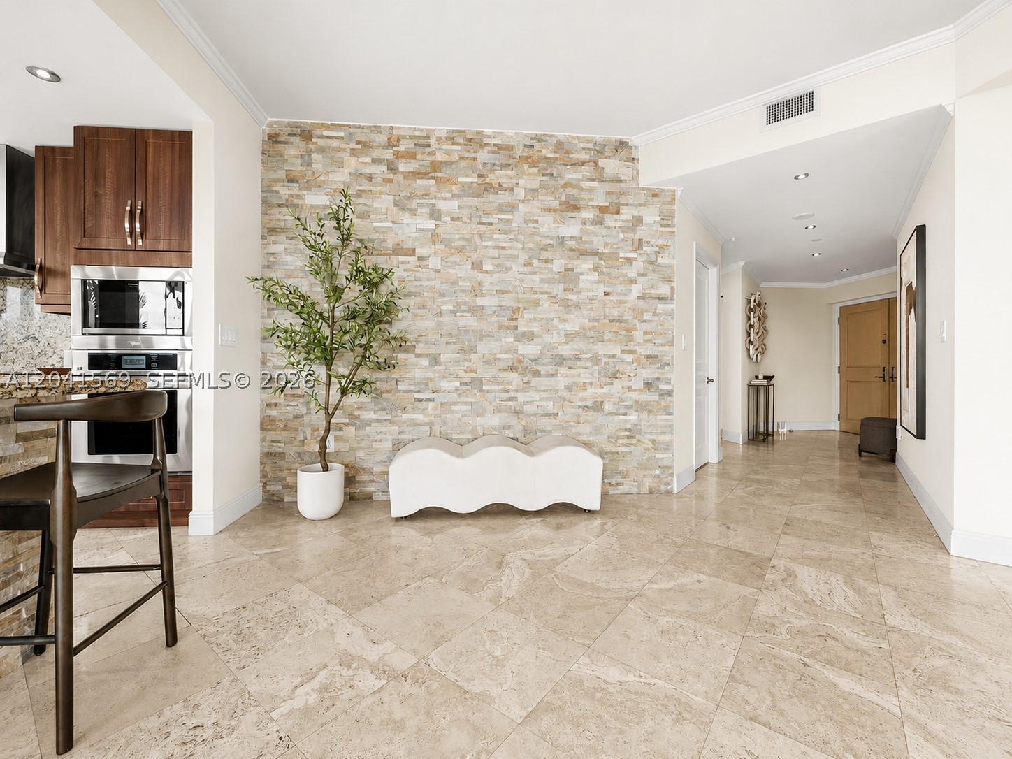 2645 S Bayshore Dr #304, Miami FL 33133