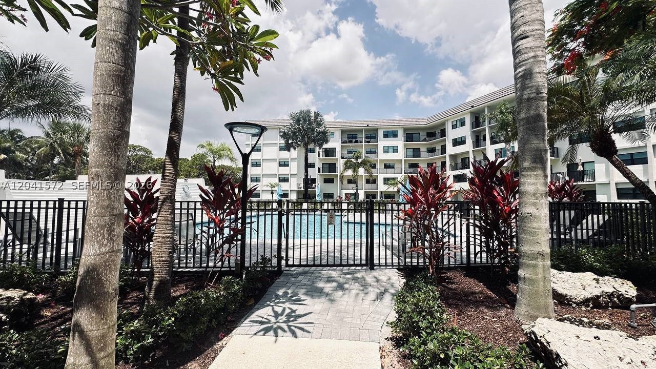 900 River Reach Dr #404, Fort Lauderdale FL 33315