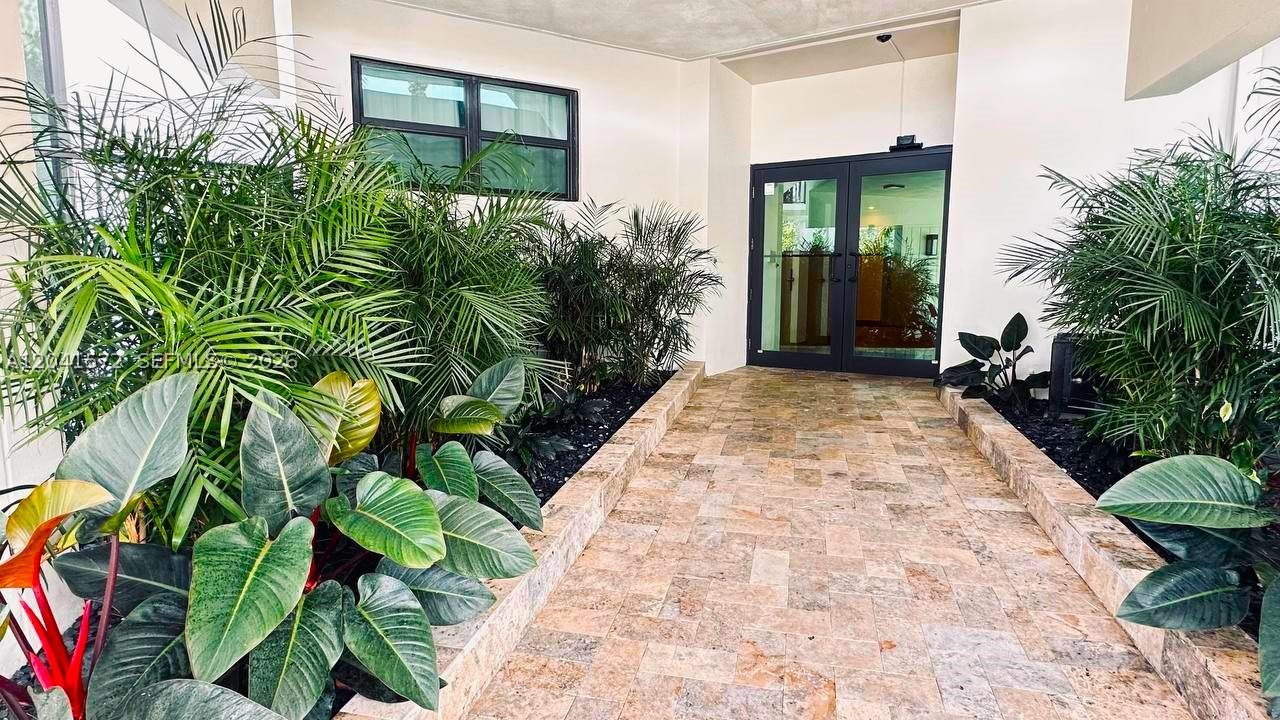 900 River Reach Dr #404, Fort Lauderdale FL 33315