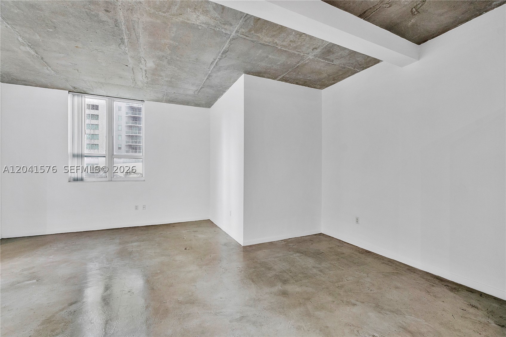 234 NE 3rd St #1404, Miami FL 33132