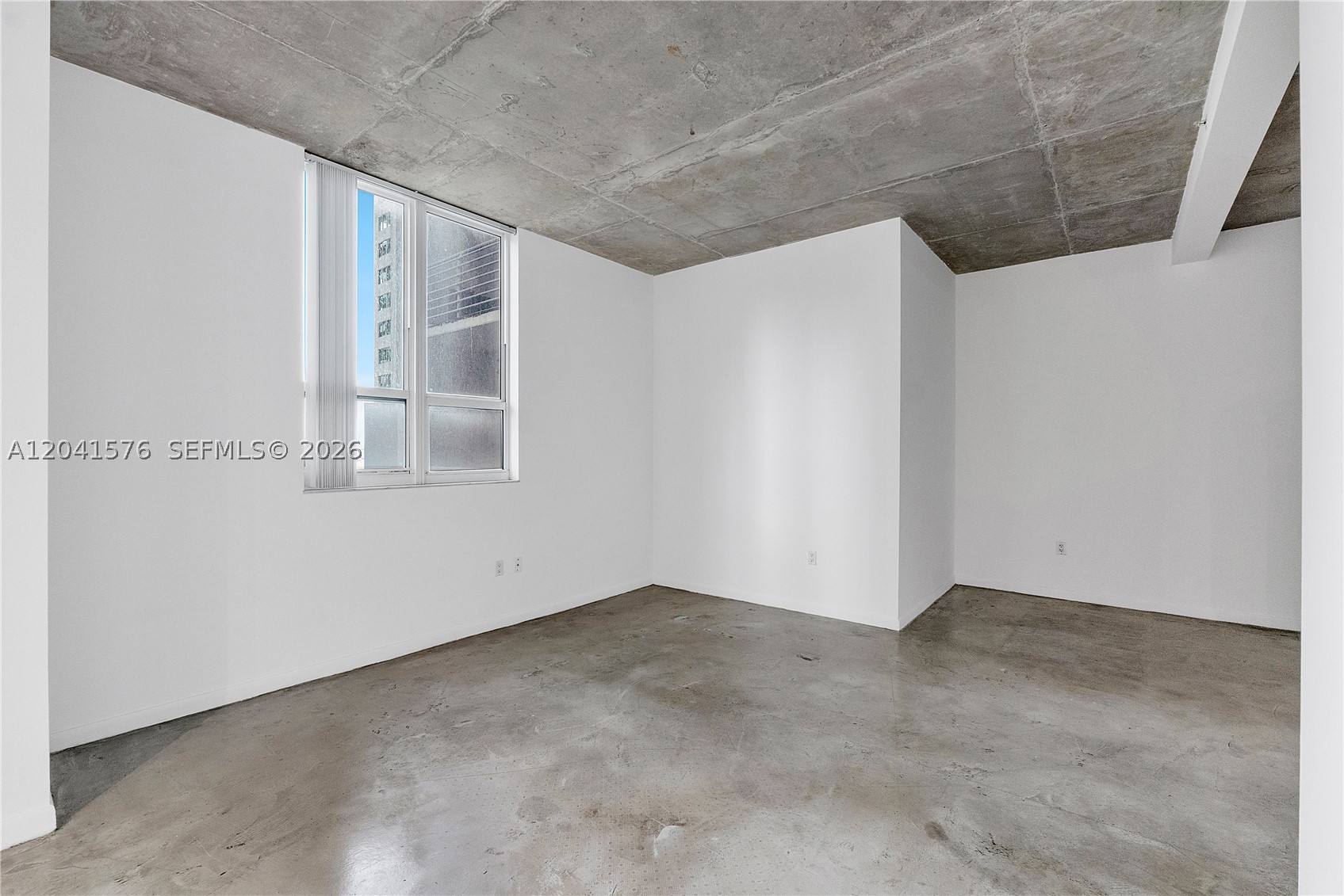 234 NE 3rd St #1404, Miami FL 33132