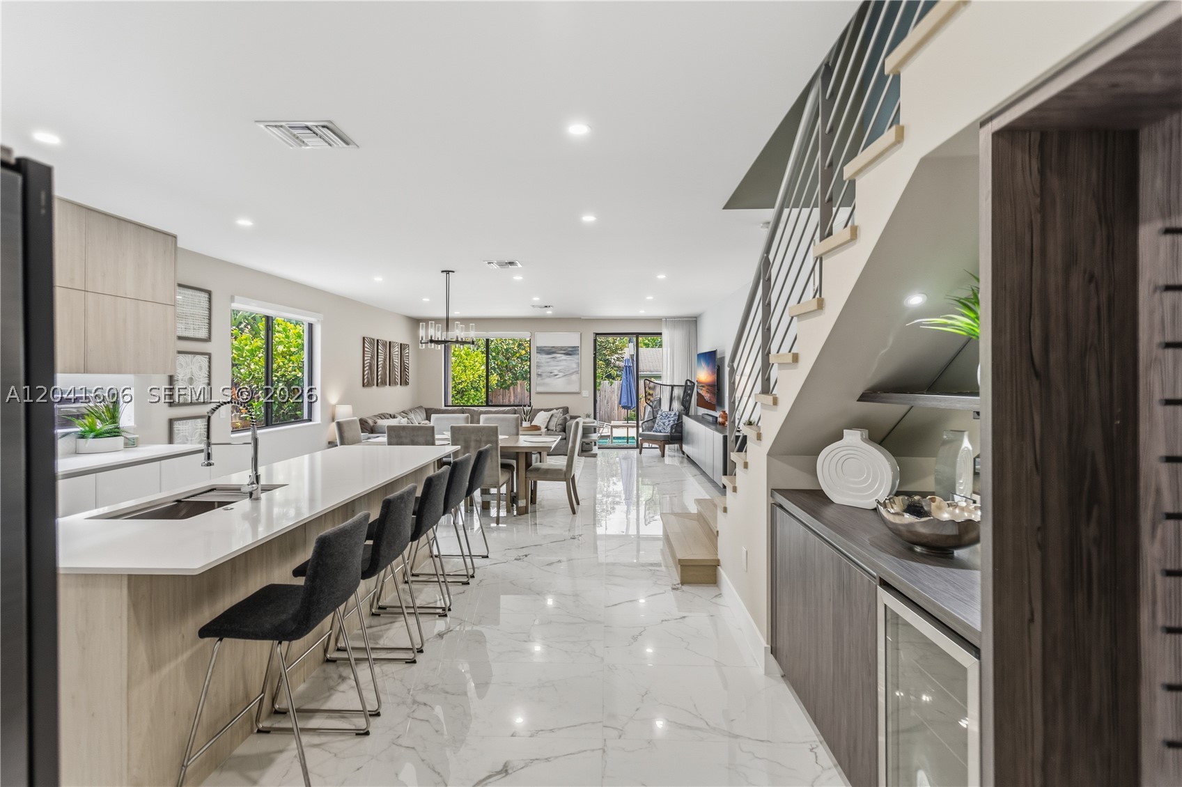 809 SW 10th St, Fort Lauderdale FL 33315