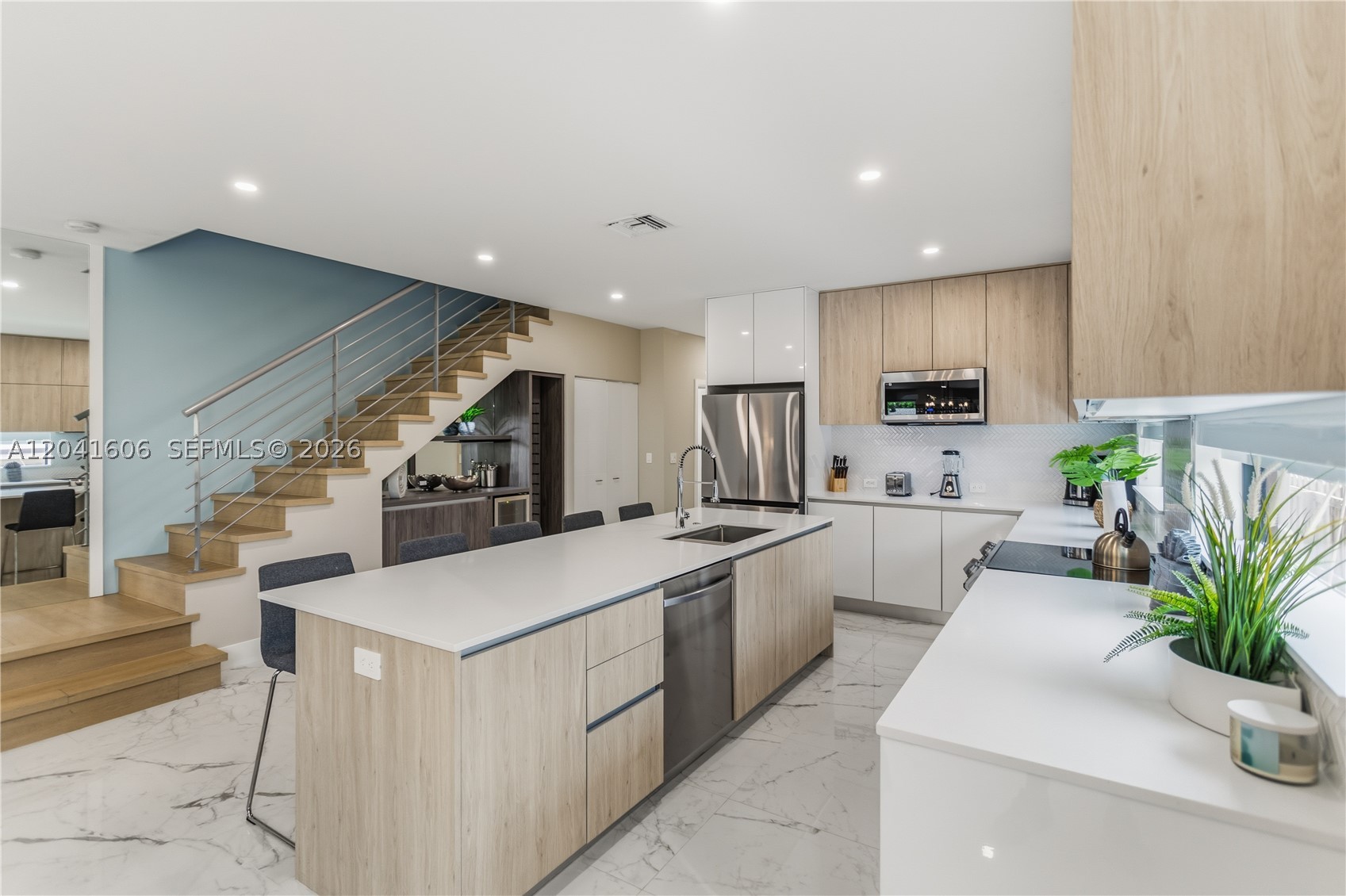809 SW 10th St, Fort Lauderdale FL 33315