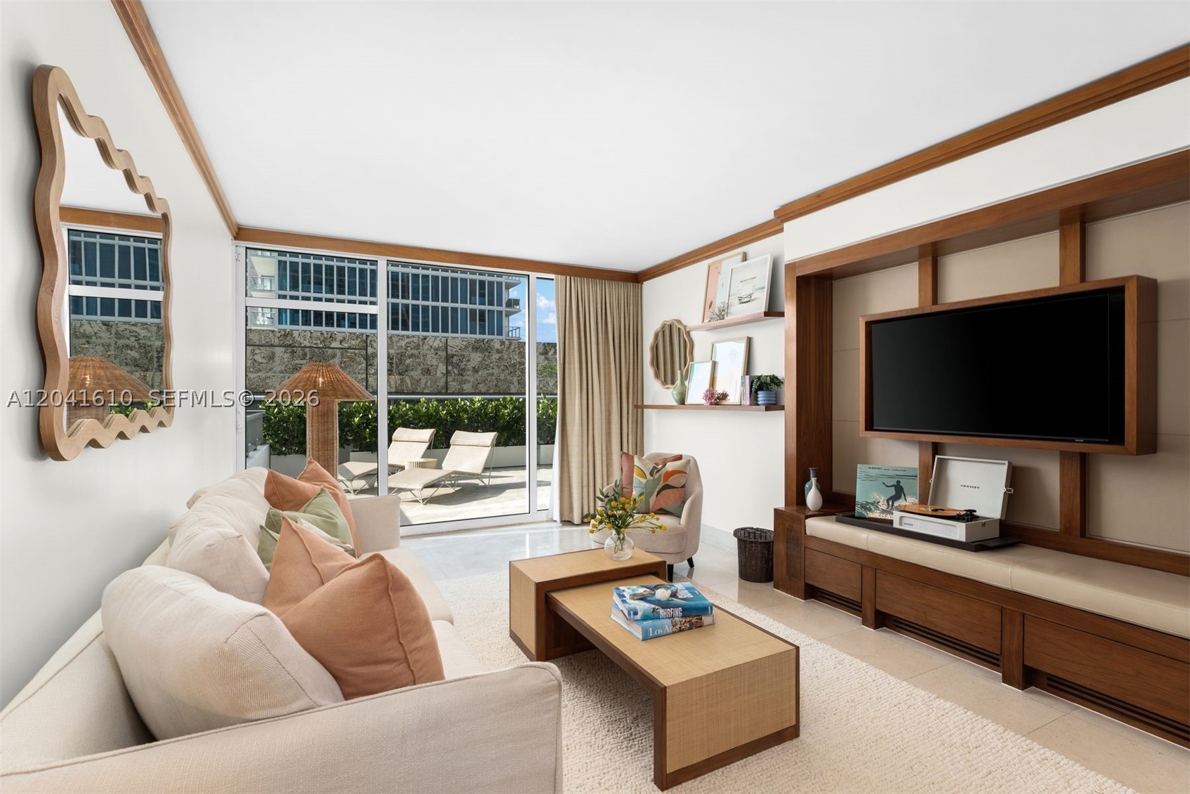 6801 Collins Ave #DOOR 606, Miami Beach FL 33141
