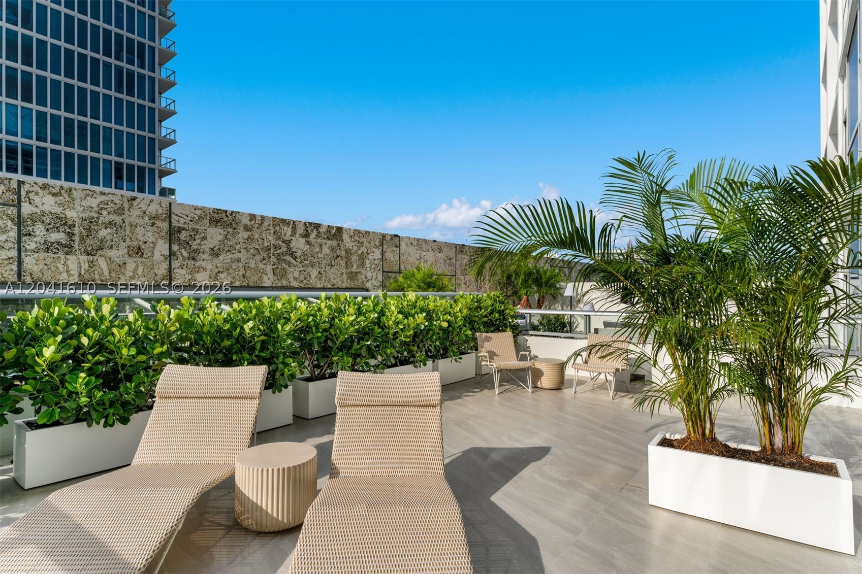6801 Collins Ave #DOOR 606, Miami Beach FL 33141