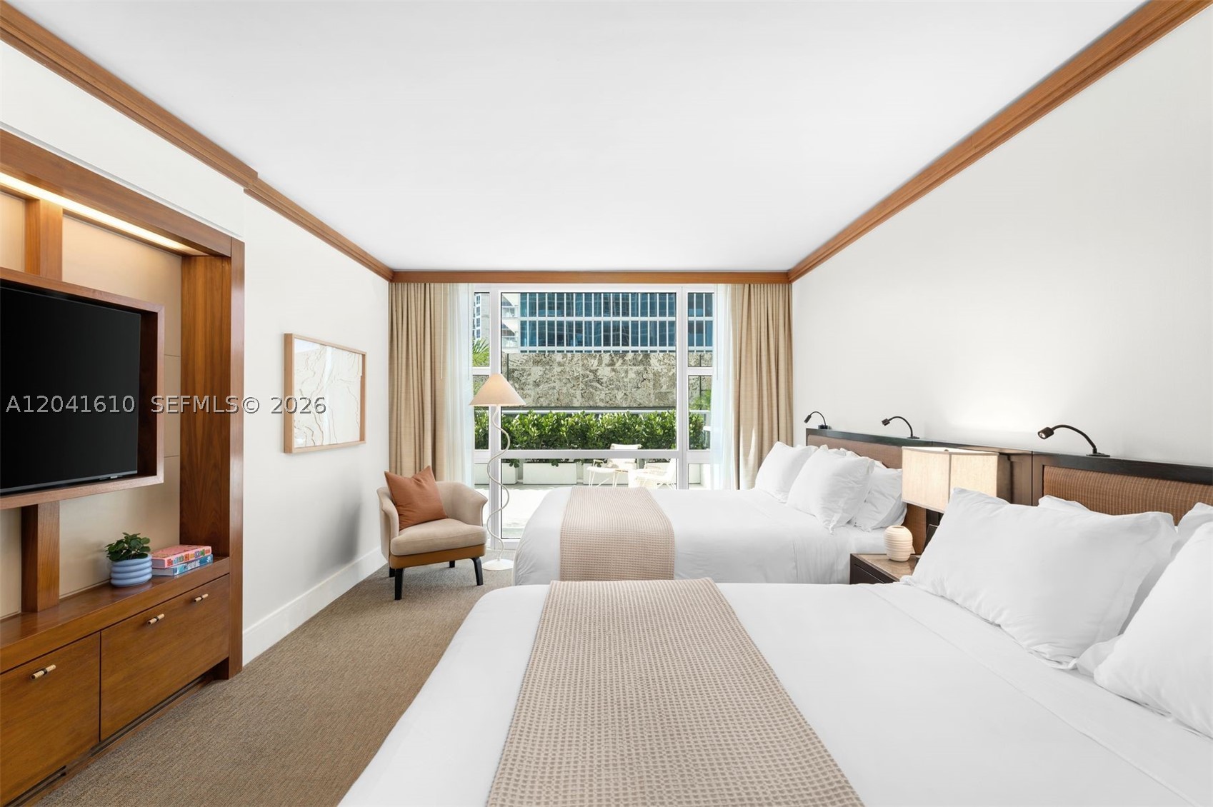 6801 Collins Ave #DOOR 606, Miami Beach FL 33141
