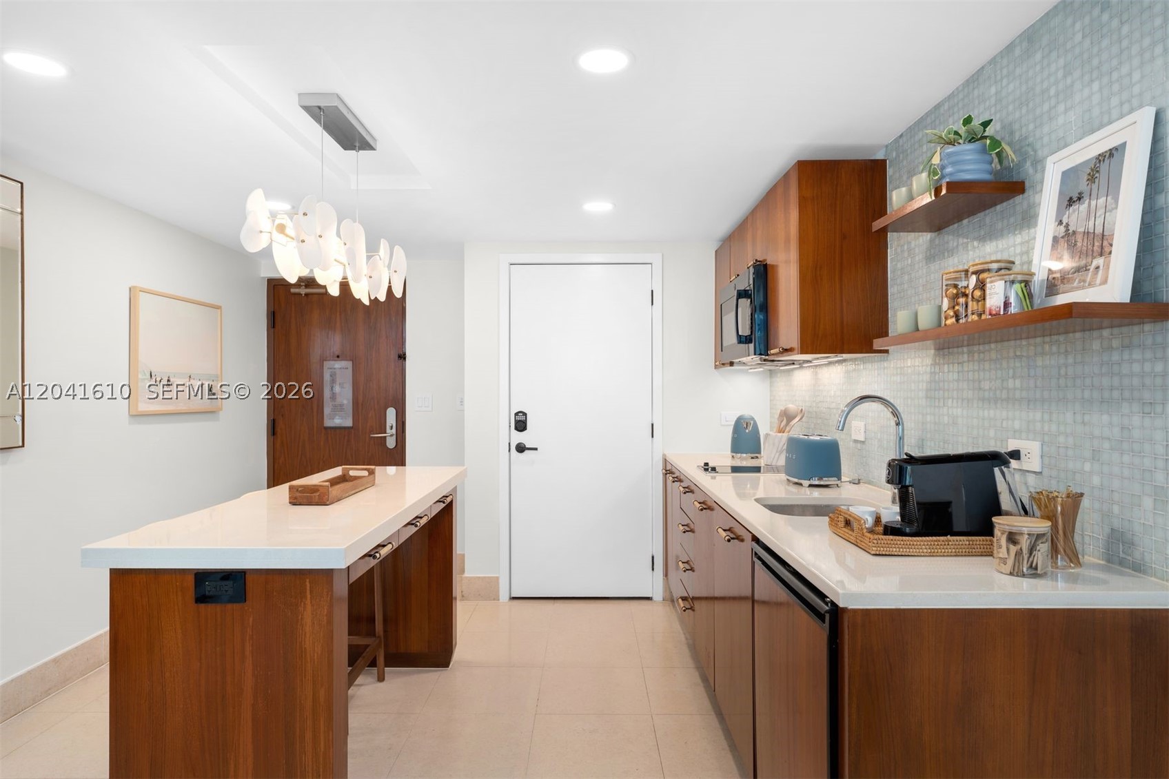 6801 Collins Ave #DOOR 606, Miami Beach FL 33141