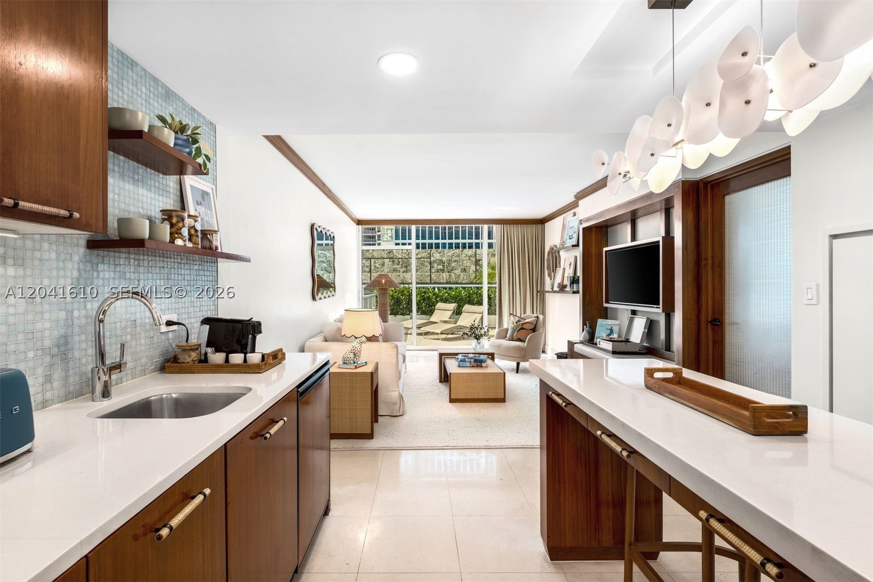 6801 Collins Ave #DOOR 606, Miami Beach FL 33141