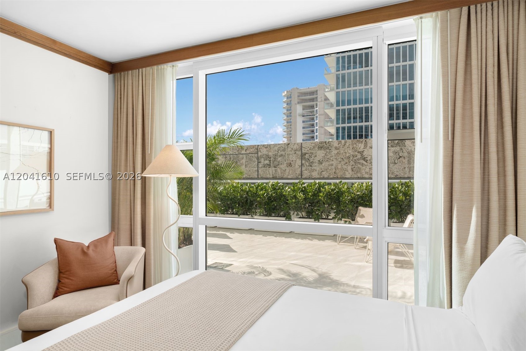6801 Collins Ave #DOOR 606, Miami Beach FL 33141