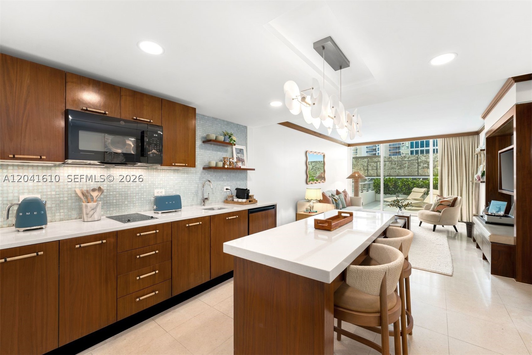 6801 Collins Ave #DOOR 606, Miami Beach FL 33141