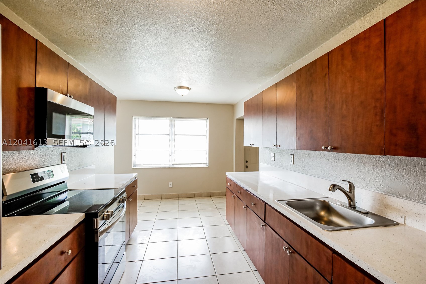 3333 NW 32nd Ct, Lauderdale Lakes FL 33309