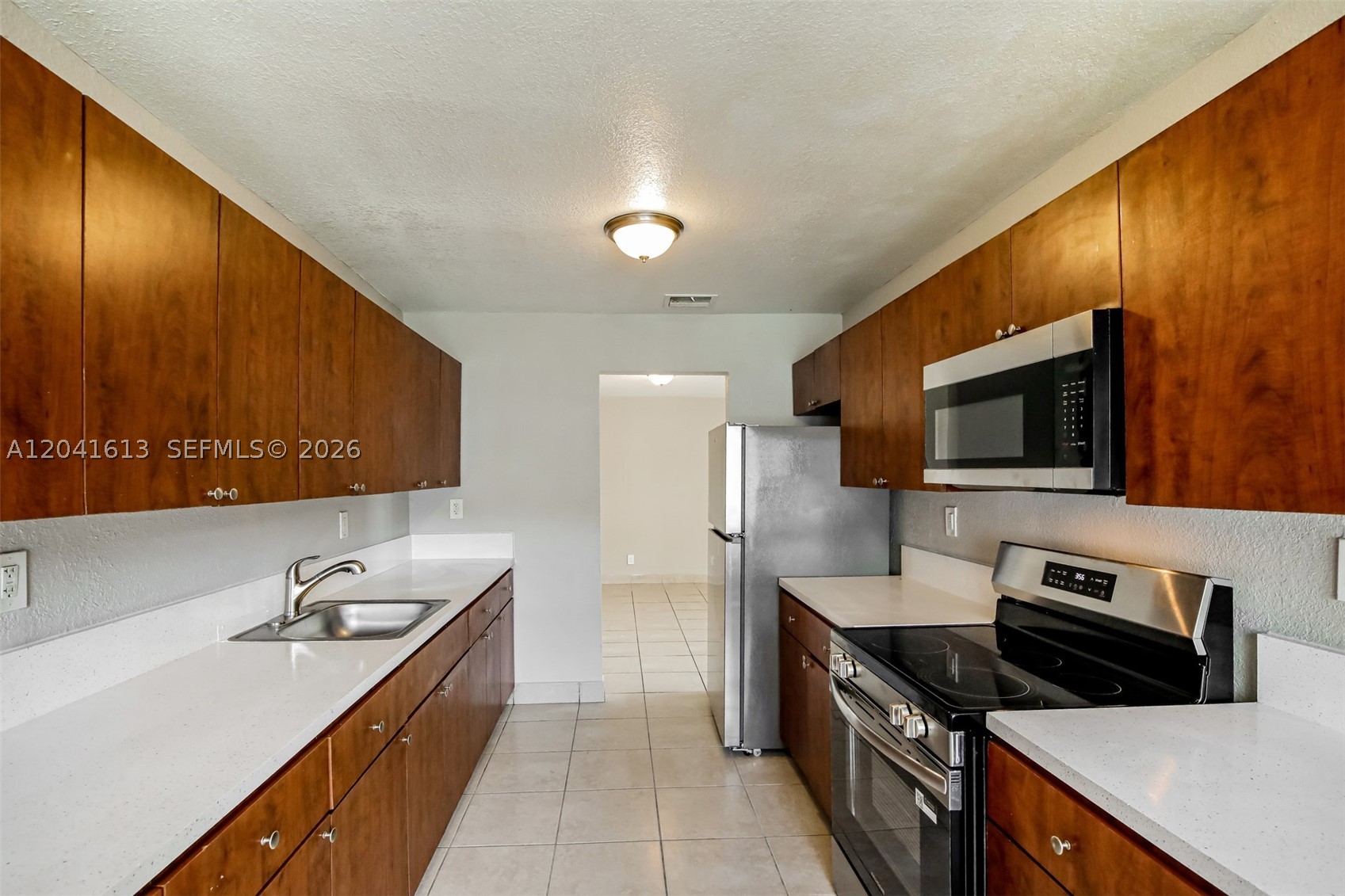 3333 NW 32nd Ct, Lauderdale Lakes FL 33309