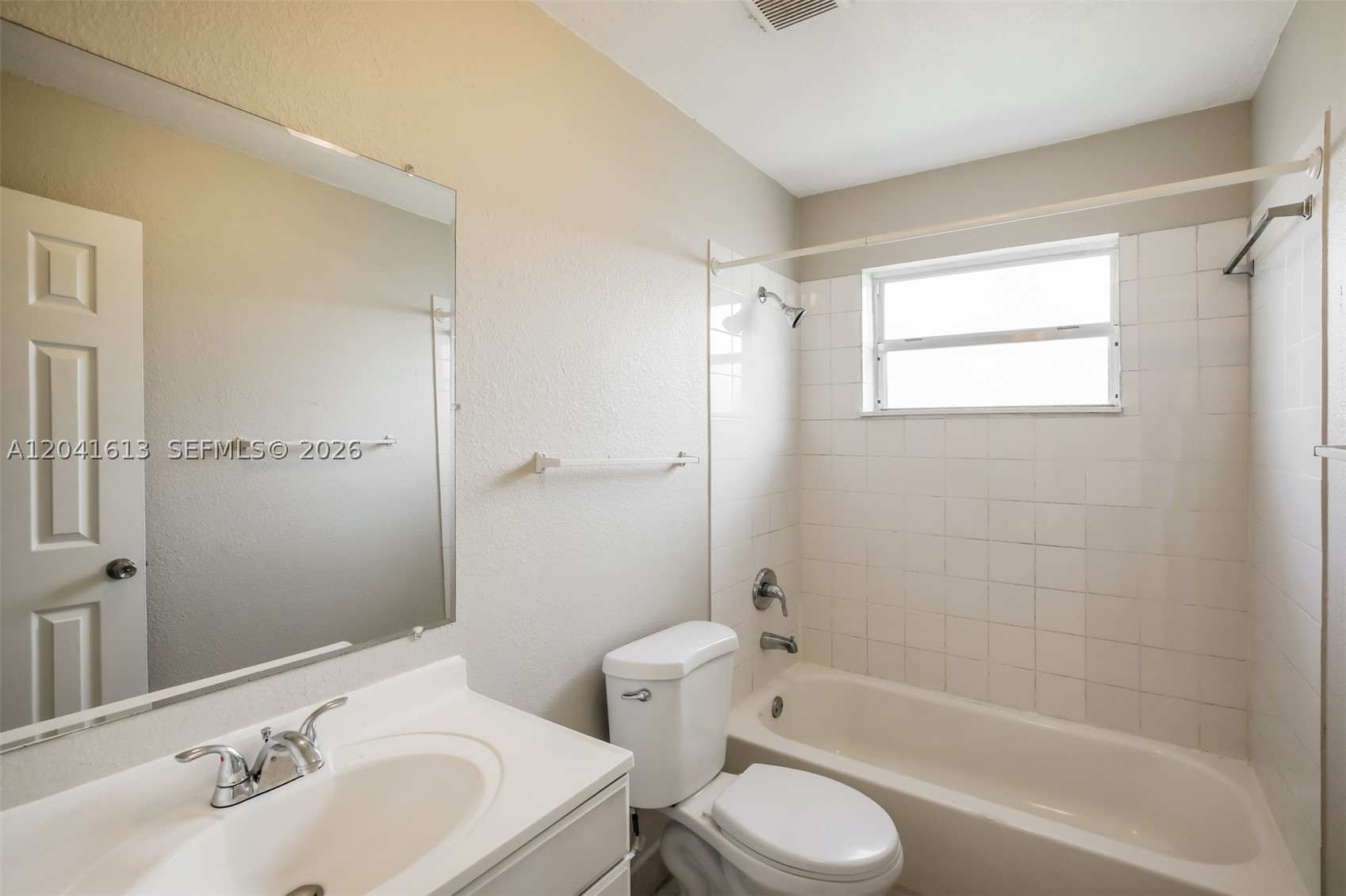 3333 NW 32nd Ct, Lauderdale Lakes FL 33309