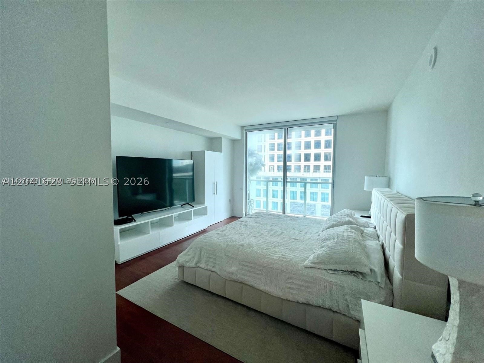 500 Brickell Ave #1410, Miami FL 33131