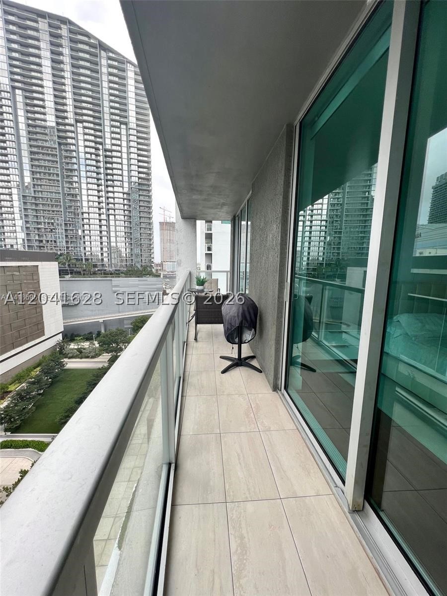 500 Brickell Ave #1410, Miami FL 33131