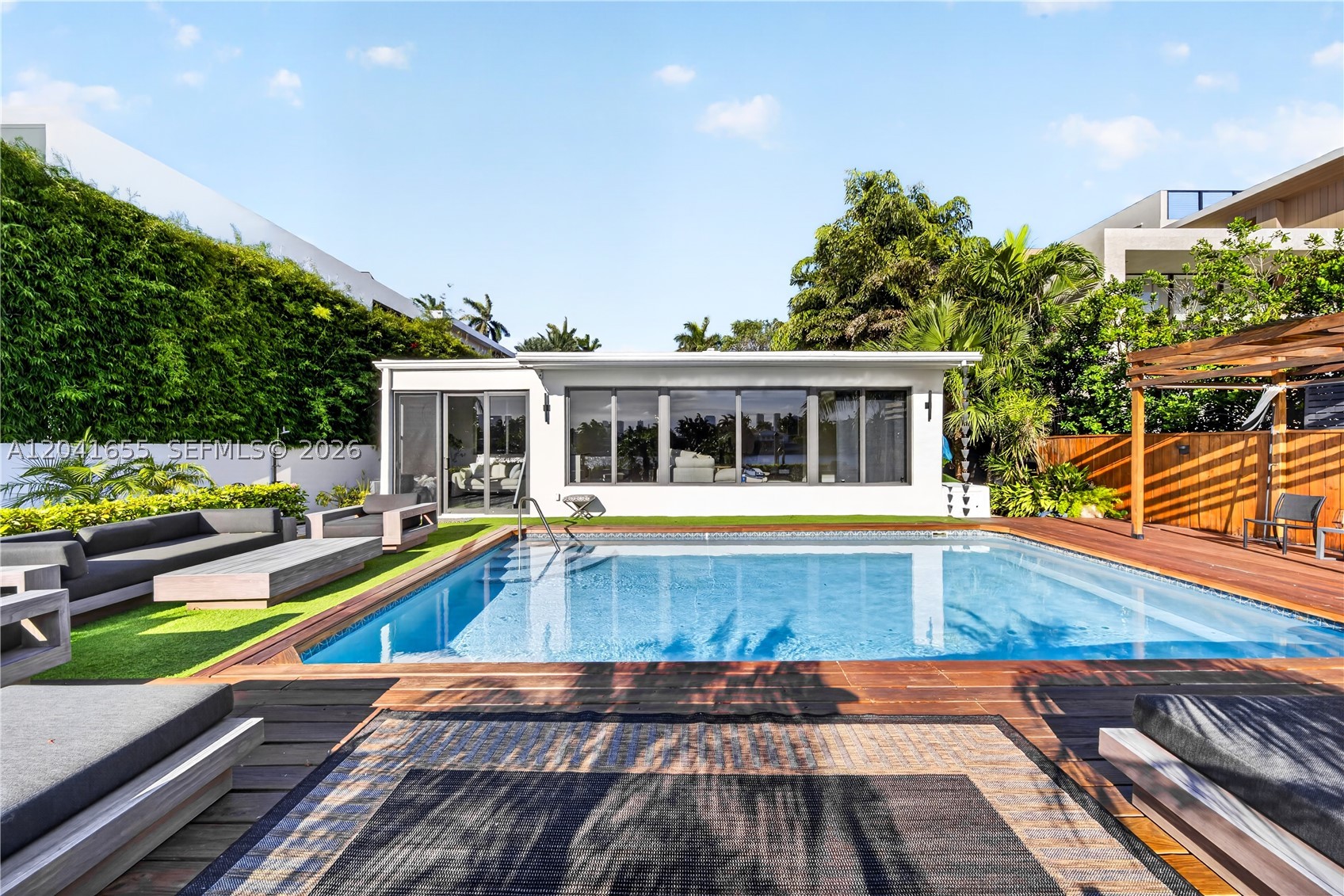 460 W Dilido Dr, Miami Beach FL 33139