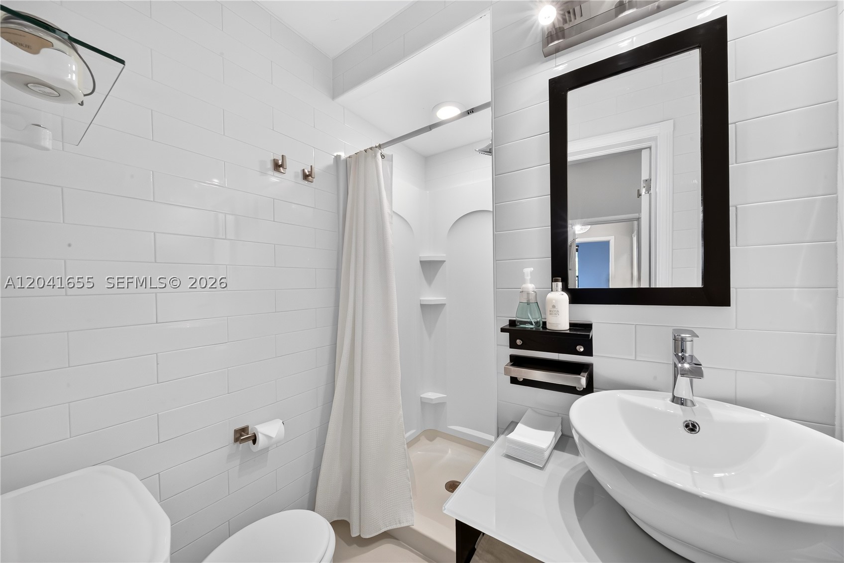 460 W Dilido Dr, Miami Beach FL 33139