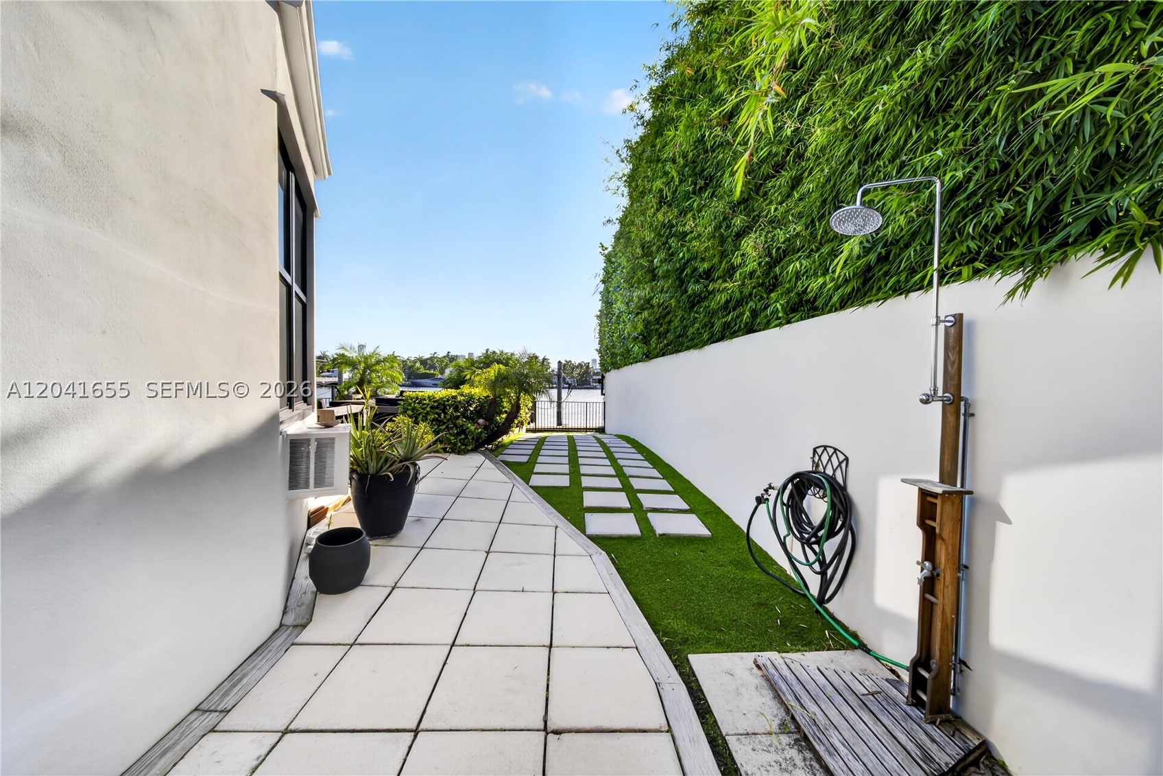 460 W Dilido Dr, Miami Beach FL 33139