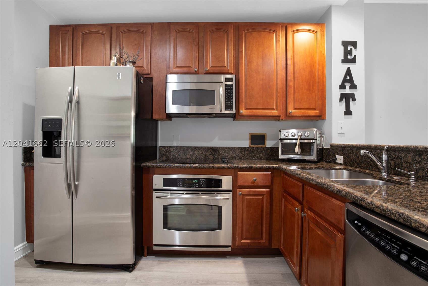 16101 Emerald Estates Dr #155, Weston FL 33331