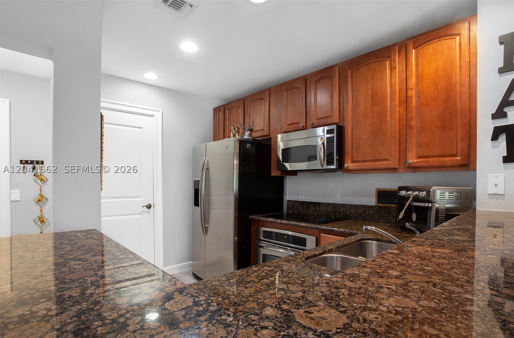 16101 Emerald Estates Dr #155, Weston FL 33331