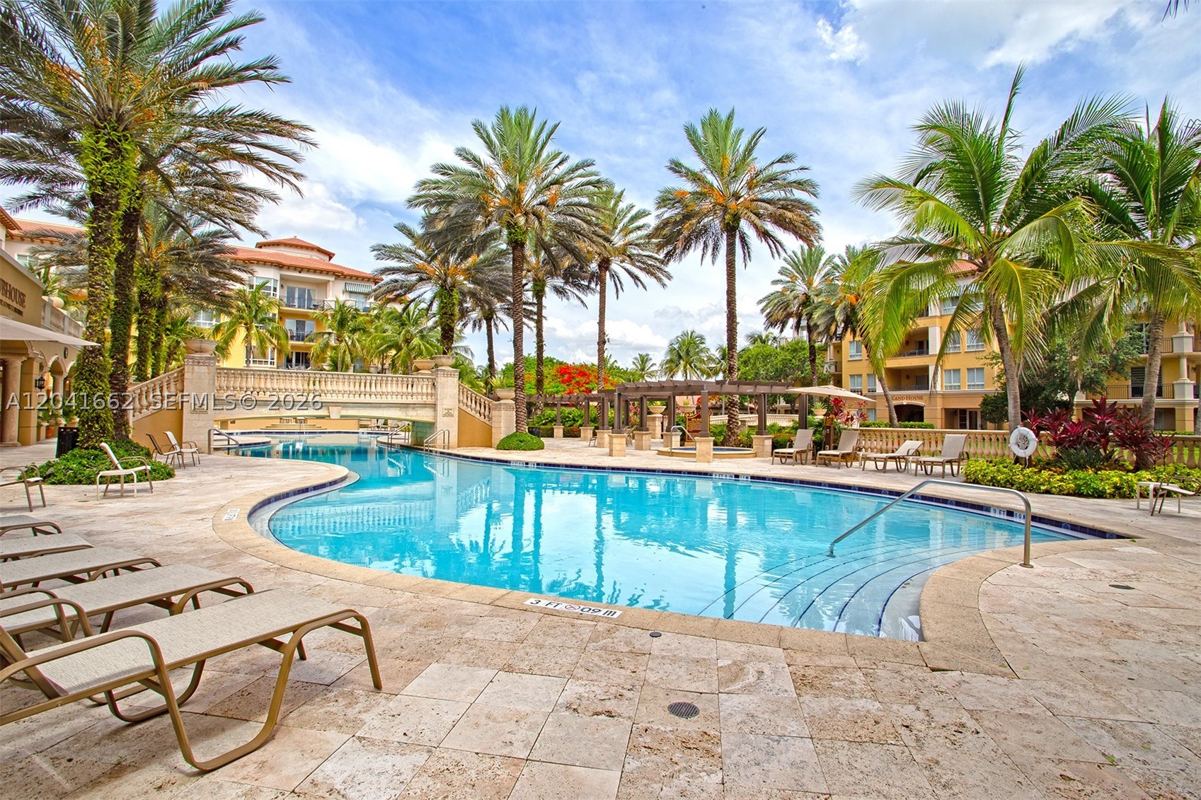 16101 Emerald Estates Dr #155, Weston FL 33331