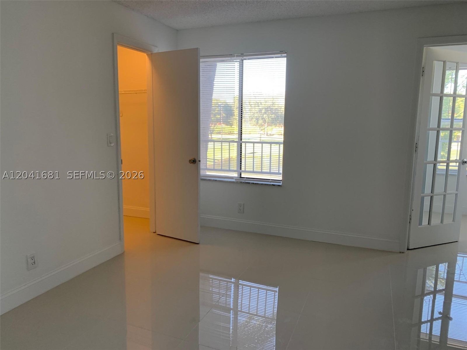 3330 Pinewalk Dr N #1621, Margate FL 33063