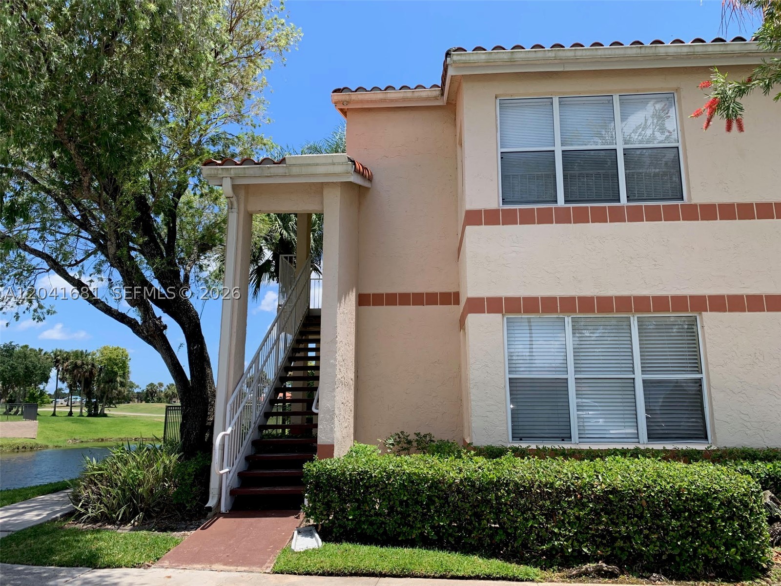 3330 Pinewalk Dr N #1621, Margate FL 33063