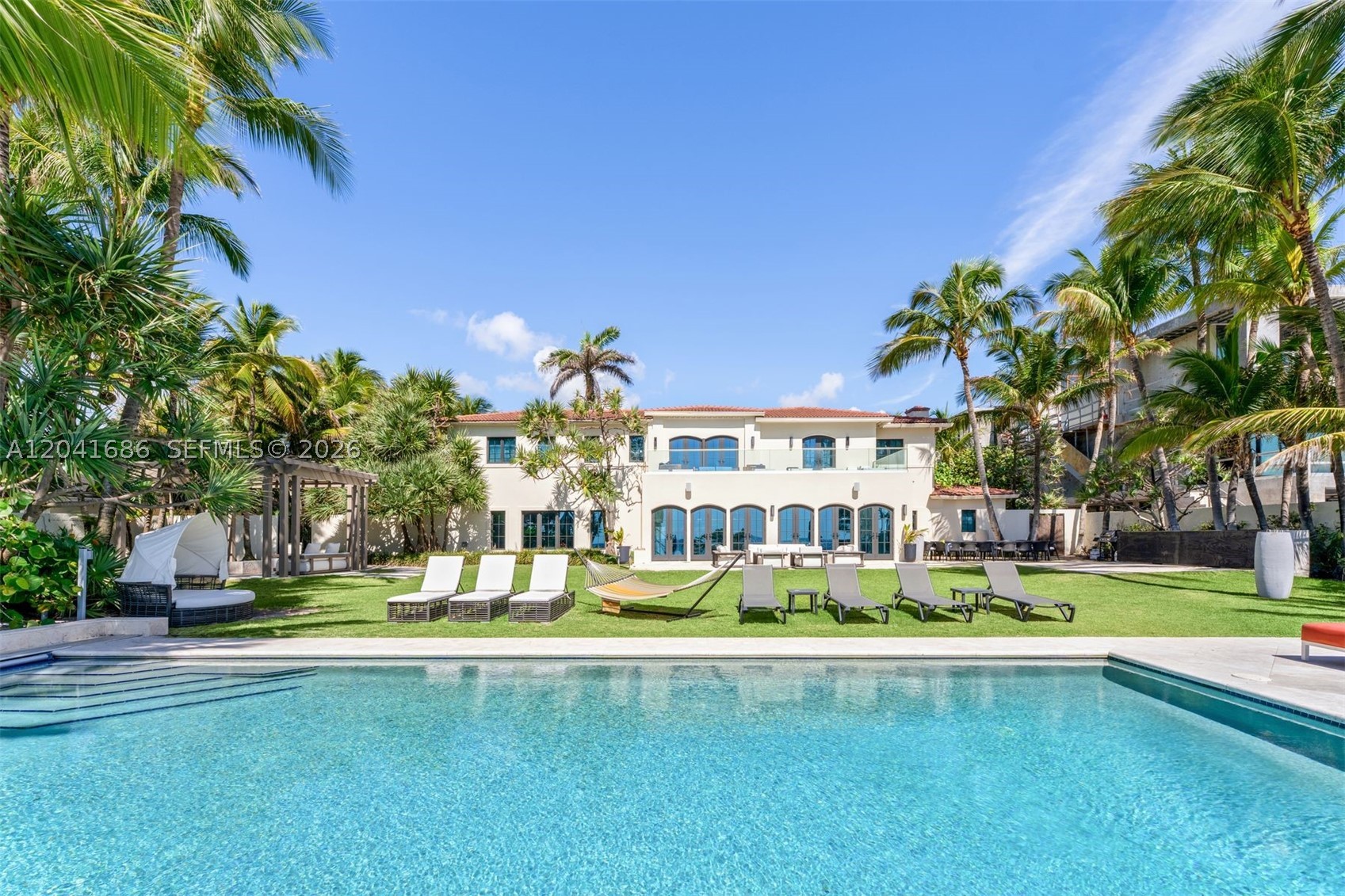 115 Ocean Blvd, Golden Beach FL 33160