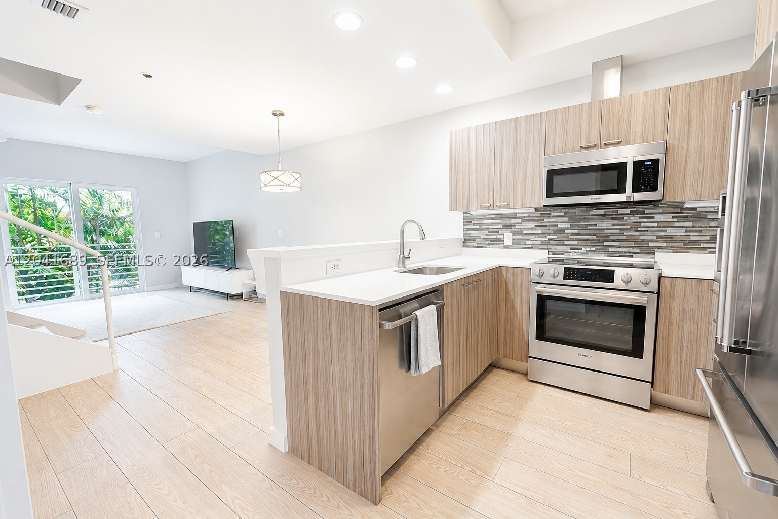 619 Meridian Ave #4, Miami Beach FL 33139