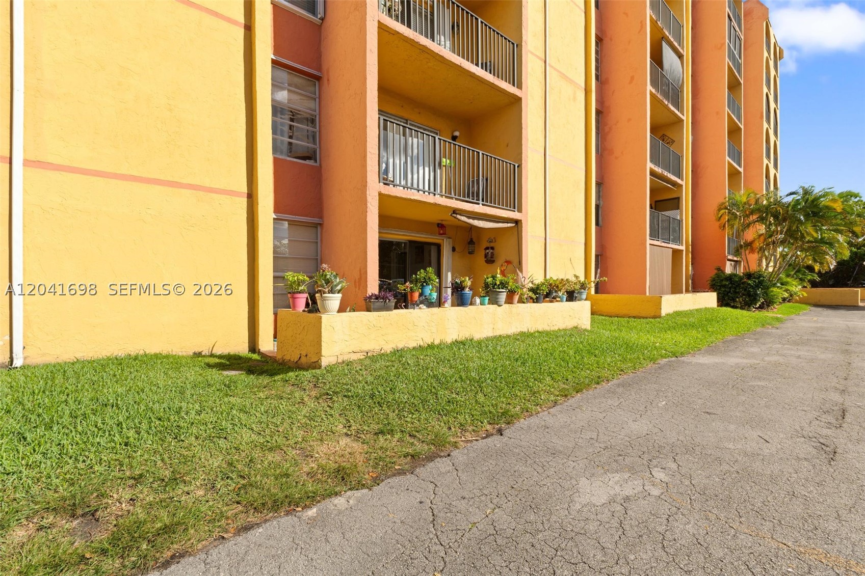 4801 NW 7th St #109-16, Miami FL 33126