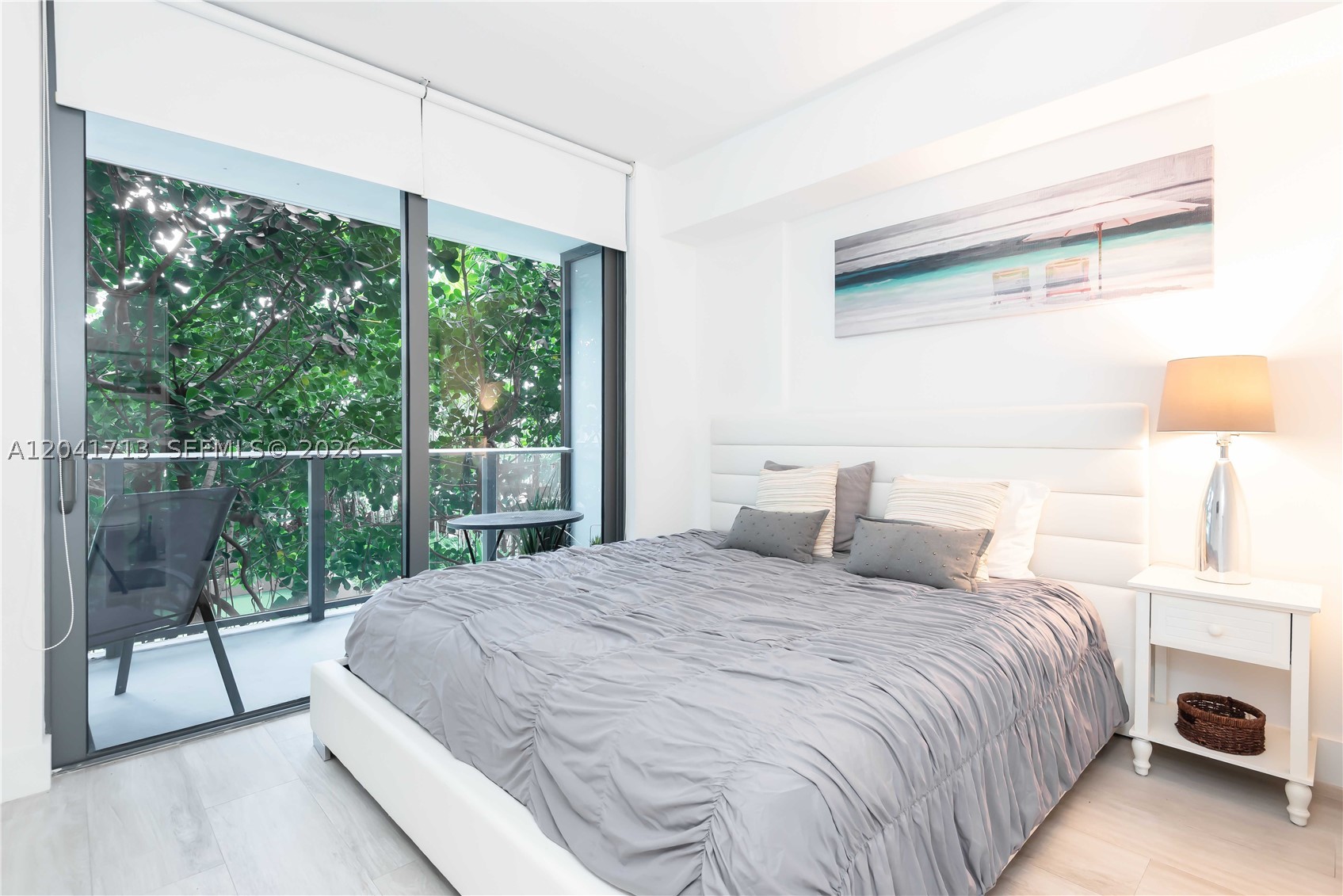 121 NE 34th St #814, Miami FL 33137